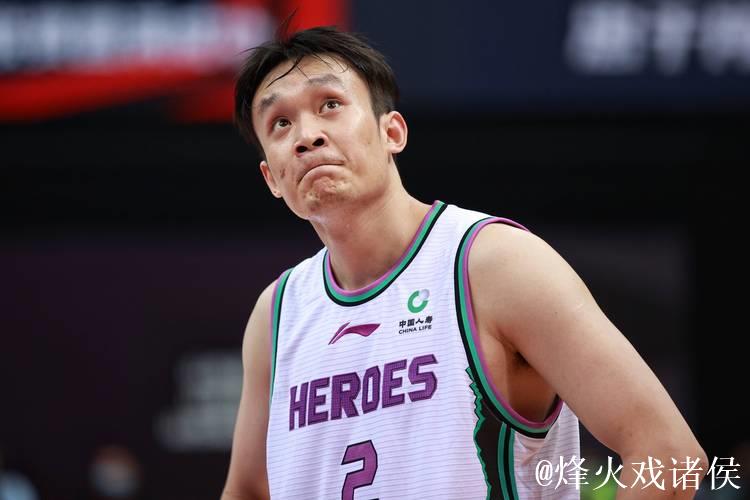 CBA 经典回顾：无所不能的丁彦雨航！